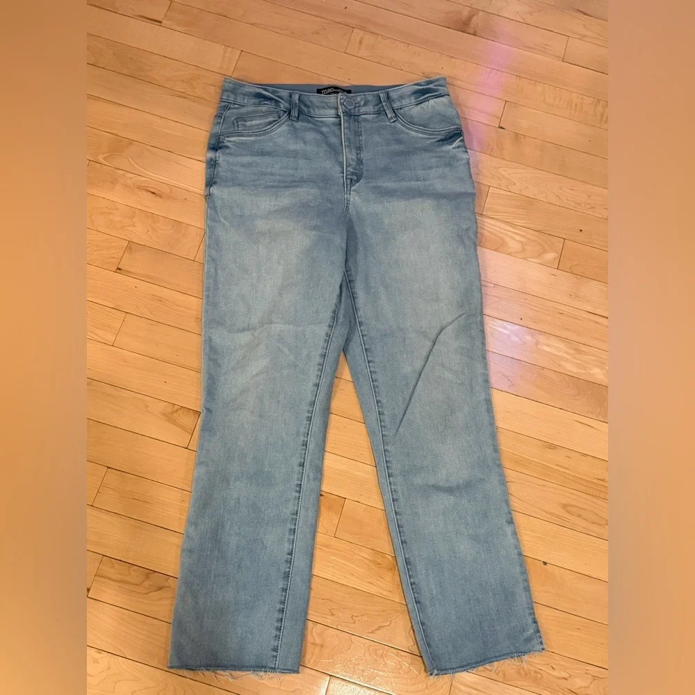 Mac & Me Stretch Crop Jeans 10 Soft Waistband Light Wash - Picture 1 of 4